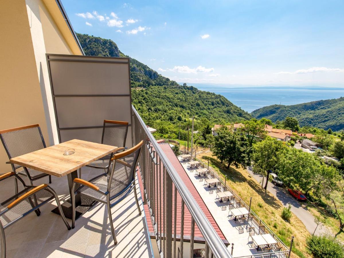Pansion Villa Betina Ловран Екстер'єр фото